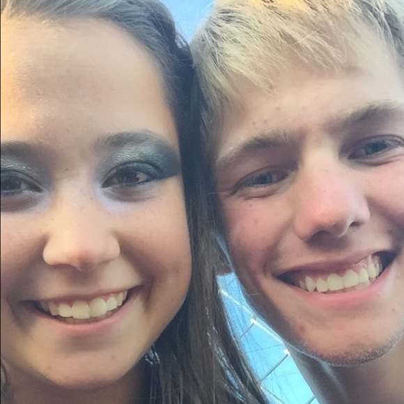 Profile Picture of Annika Fahs (@afahs47) on Poshmark