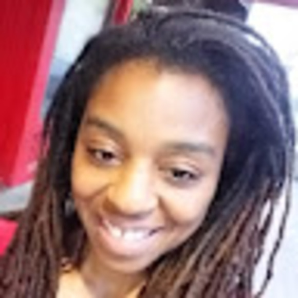 Profile Picture of Jo Terrell (@jot77ll) on Poshmark