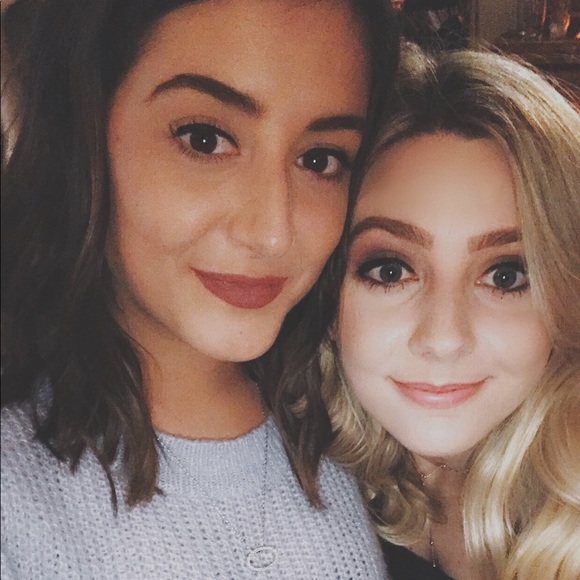 Profile Picture of Melanie Haley (@melanieehaley) on Poshmark