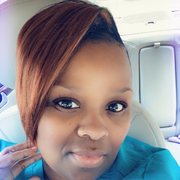 Profile Picture of Tandra Williams (@tandrawillia920) on Poshmark