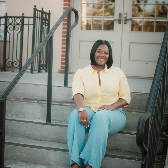 Profile Picture of Jerkeisha Barton (@jerkeisha_1) on Poshmark