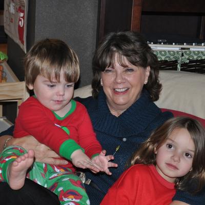 Profile Picture of Mary Covelli Johnson (@MaryCovelliJohn) on Twitter