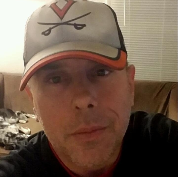 Profile Picture of Paul Salvatore (@paulsalvatore) on Poshmark