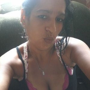 Profile Picture of Shirley Ribeiro (@Shirley39128462) on Twitter