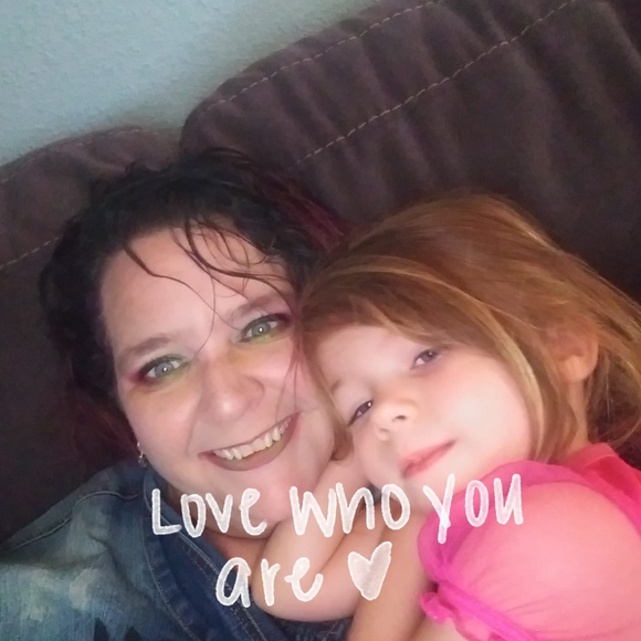 Britney Jones-stark - Poshmark Profile Picture of Britney Jones-stark (@bpink1978) on Poshmark