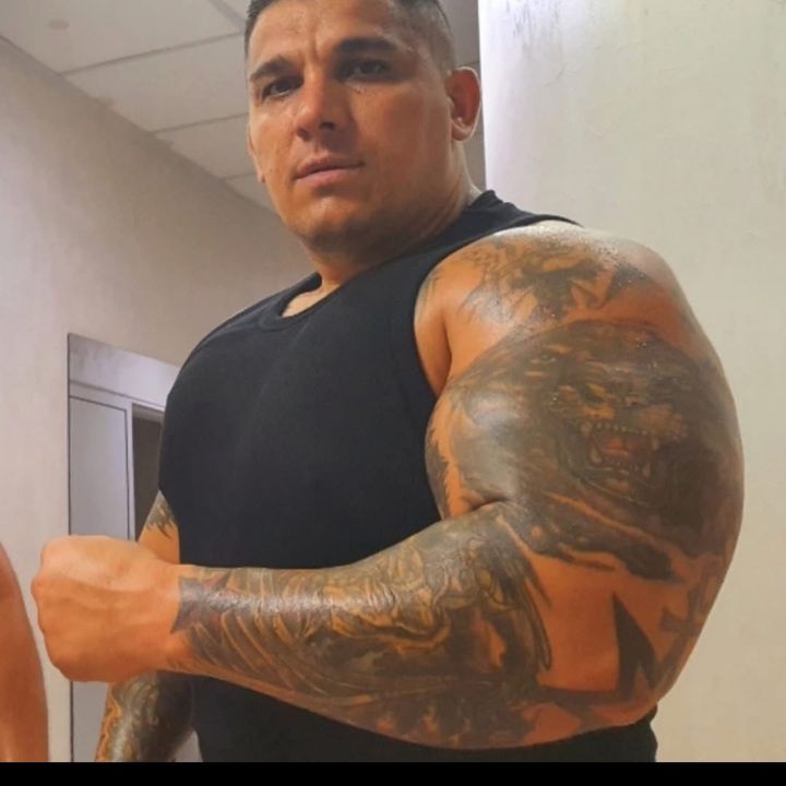 Profile Picture of   Răspunde lui... (@adriancorduneanu10) on Tiktok