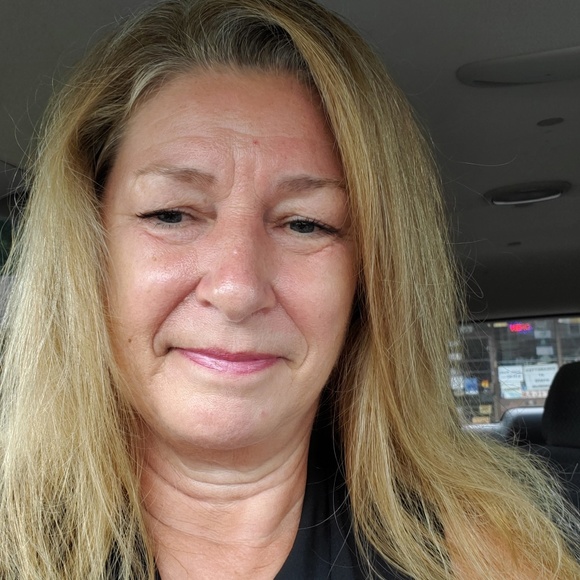 Profile Picture of Barbara Coccomo (@bcoccomo) on Poshmark