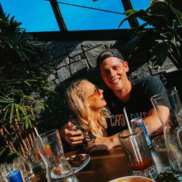 Profile Picture of Haylee Pelter (@hayleepelter) on Poshmark