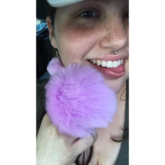 Profile Picture of Dara Dendekker (@dendekdk620) on Poshmark
