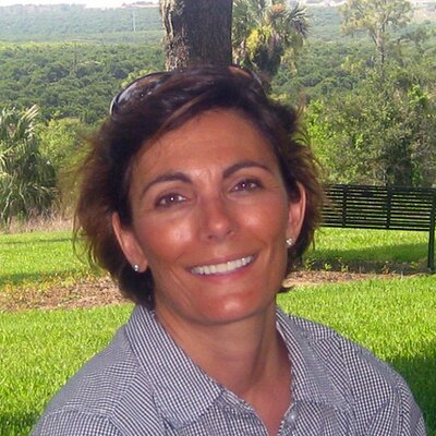 Profile Picture of Pamela Szabo (@Tampashopgirl) on Twitter