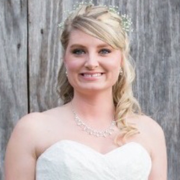 Profile Picture of Miranda Shuler (@mshuler39) on Poshmark
