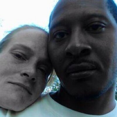 Profile Picture of Robyn Waldronon Twitter