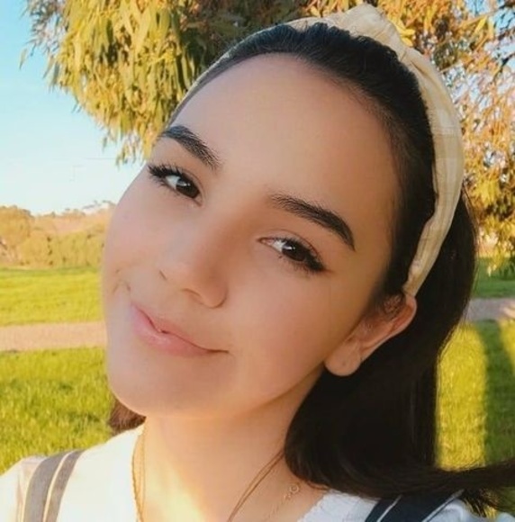 Profile Picture of Jade Edmonds (@jadeedmonds688) on Poshmark