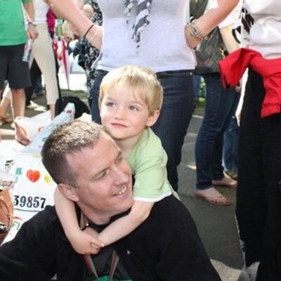 Profile Picture of Damian Holmes (@DamianHolmes36) on Twitter