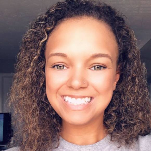 Profile Picture of Brianna Farmer (@briekailee) on Poshmark