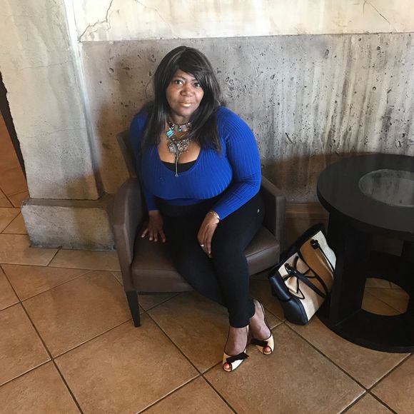 Profile Photo of Annette Harris (@annetteharri370) on Poshmark