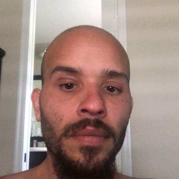 Profile Picture of Joel Perez (@joestilo) on Poshmark