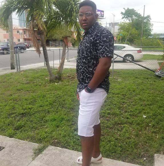 Profile Picture of Joseph Bryan (@matalon_chin) on Poshmark