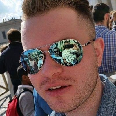 Profile Picture of Robert Jarosz (@RobinJ86) on Twitter