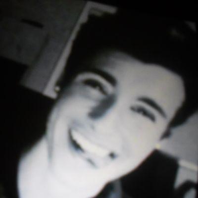 Profile Picture of  ❔Angel Collins (@eileen_boyer) on Twitter