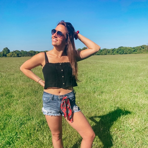 Profile Picture of Catherine Capodanno (@cat_capodanno) on Poshmark