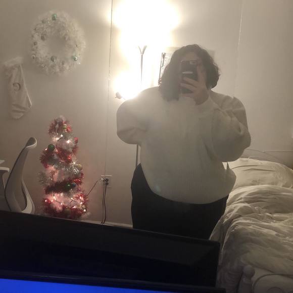 Profile Picture of Caileigh Brownell (@caileighcrunch) on Poshmark