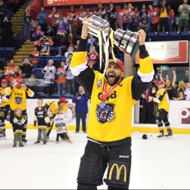Profile Picture of David Clarke (@Clarke_cohockey) on Twitter