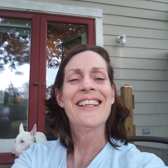 Profile Picture of Amy Bourquein (@ymaamy) on Poshmark