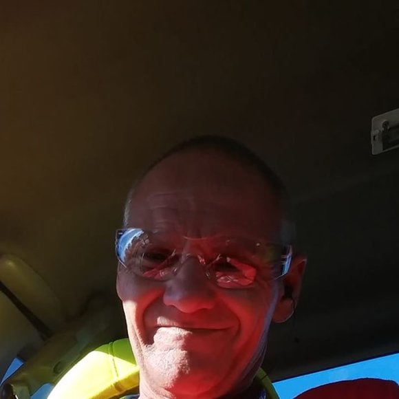 Profile Picture of Deane Mccutcheon (@deanemccutcheon) on Poshmark