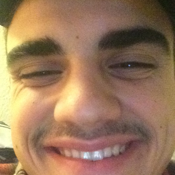 Profile Picture of Gabe Nazemi (@gabenazemi) on Poshmark