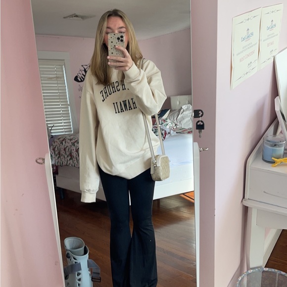 Profile Picture of Leah Coffey (@leahcoffey20) on Poshmark