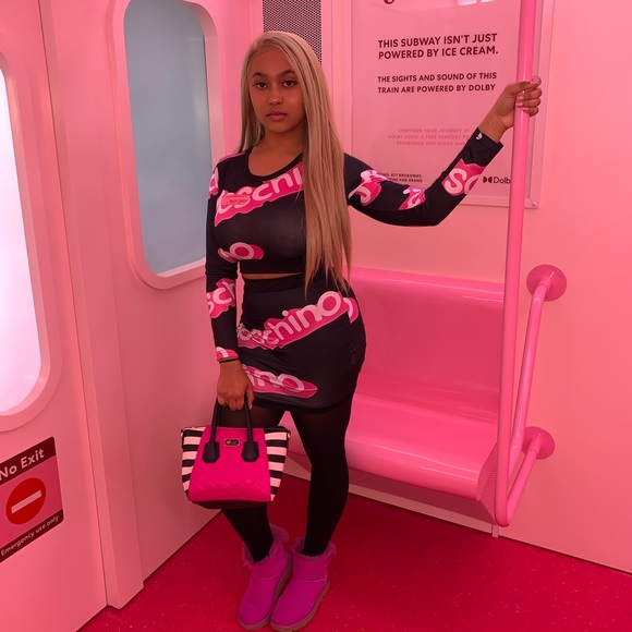Profile Picture of Roxanne Warner-starks (@ro_givenchy19) on Poshmark