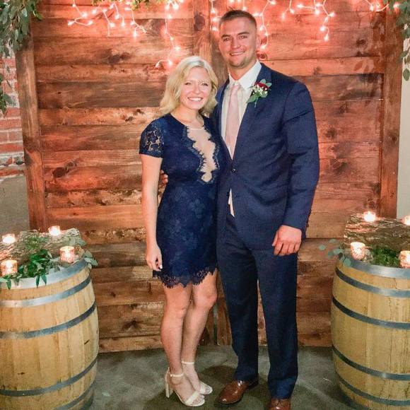 Emma Broxterman - Poshmark Profile Picture of Emma Broxterman (@emmabroxterman) on Poshmark