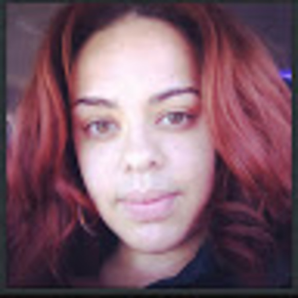 Profile Picture of Dominique Keith (@dominique_keith) on Poshmark