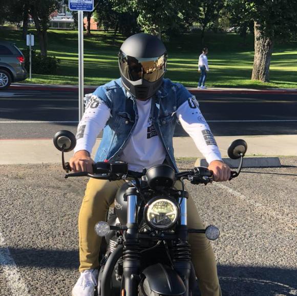 Profile Picture of Christopher Miele (@mielechris22) on Poshmark