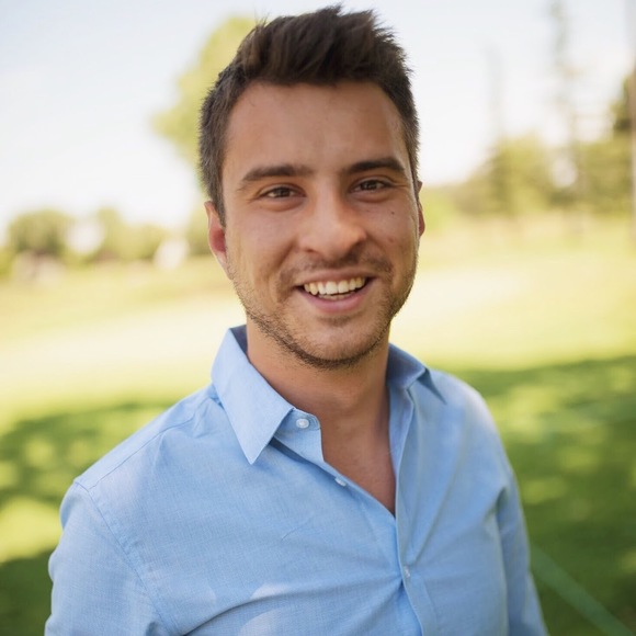 Profile Picture of Alex Plaksin (@alexplaksin1) on Poshmark