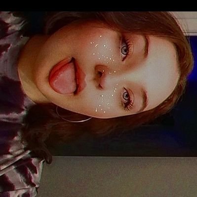 Profile Picture of Zoë Rhodes (@ZoRhodes1) on Twitter