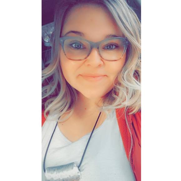 Profile Picture of Ashley Stillwell (@asheypoo_2186) on Poshmark