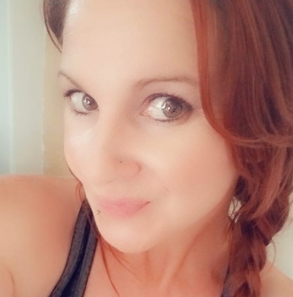Profile Picture of Mara Frontz (@mara_f) on Poshmark