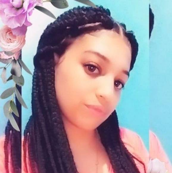 Profile Picture of Sandy Fernandes (@sheone4) on Poshmark