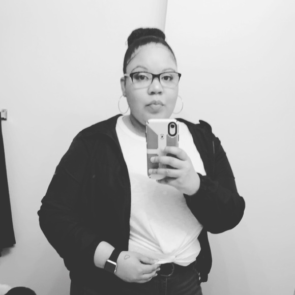 Profile Picture of Lynette Duncan (@netters90) on Poshmark