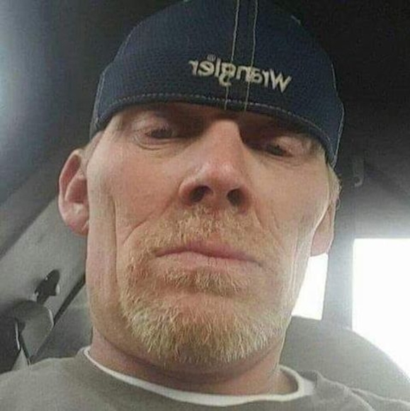 Profile Picture of Mark Bartchypeterson (@markbartchypete) on Poshmark