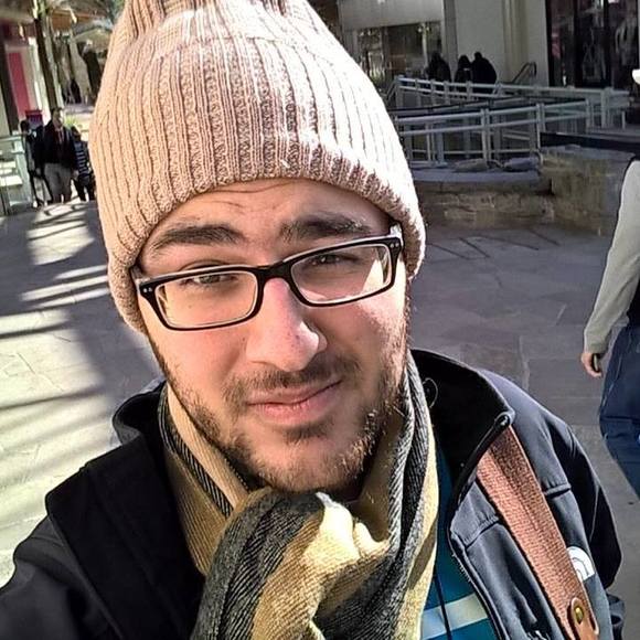 Profile Picture of Dustin Perez (@dustinmperez) on Poshmark