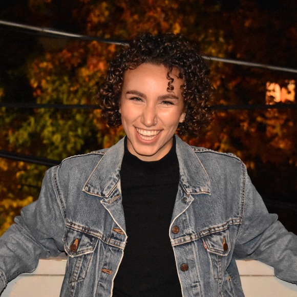 Profile Picture of Nicole Prucha (@naprucha) on Poshmark