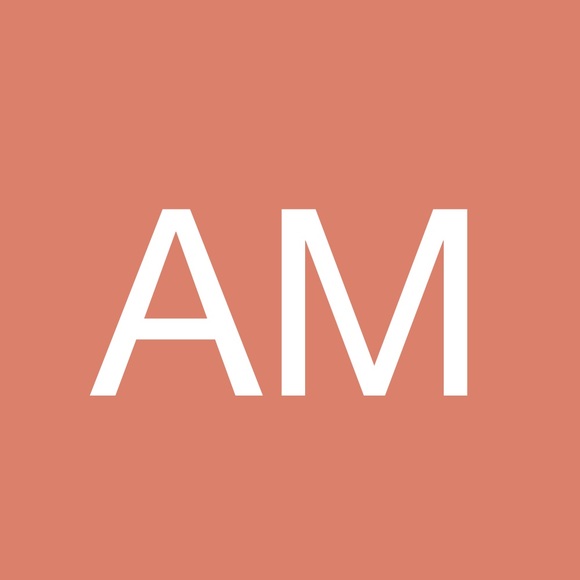 Profile Picture of Anna Melamed (@annamelamed) on Poshmark