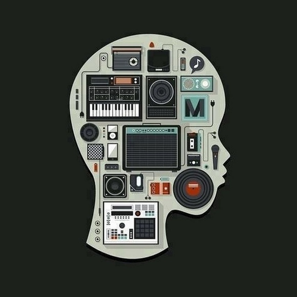 Profile Picture of Daniel Dumas (@d0n4) on Poshmark