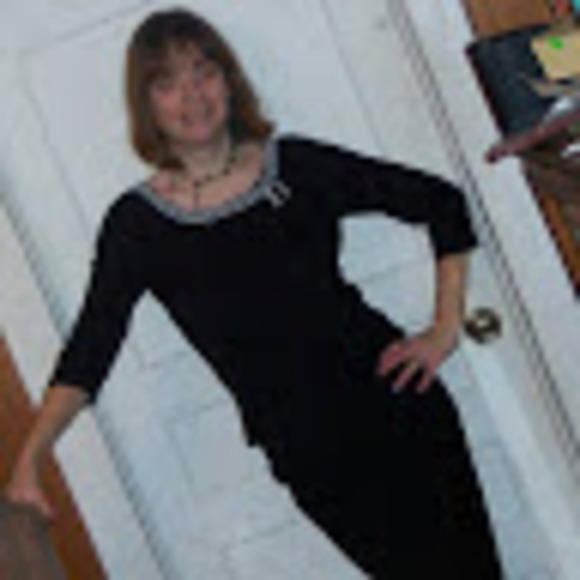 Kimberly Bilke long - Poshmark Profile Picture of Kimberly Bilke long (@klong76) on Poshmark