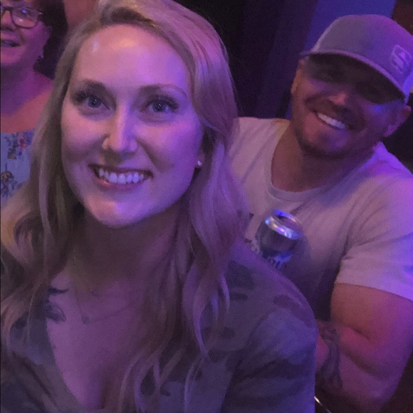 Profile Picture of Amber Roberts (@amberroberts09) on Poshmark