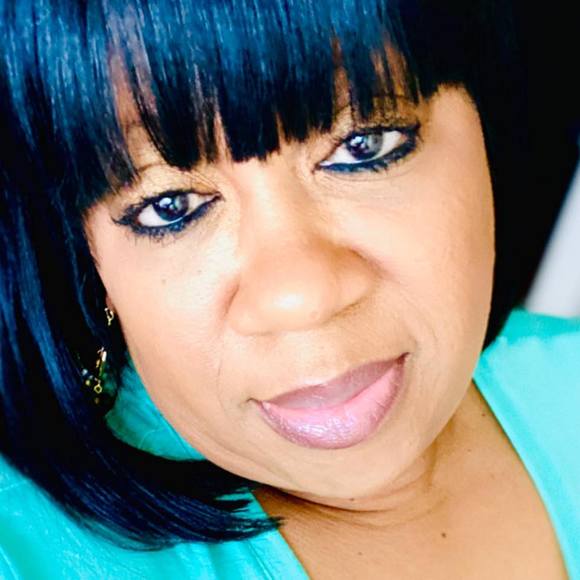 Profile Picture of Lisa Milton-tyler (@feliceatyler) on Poshmark