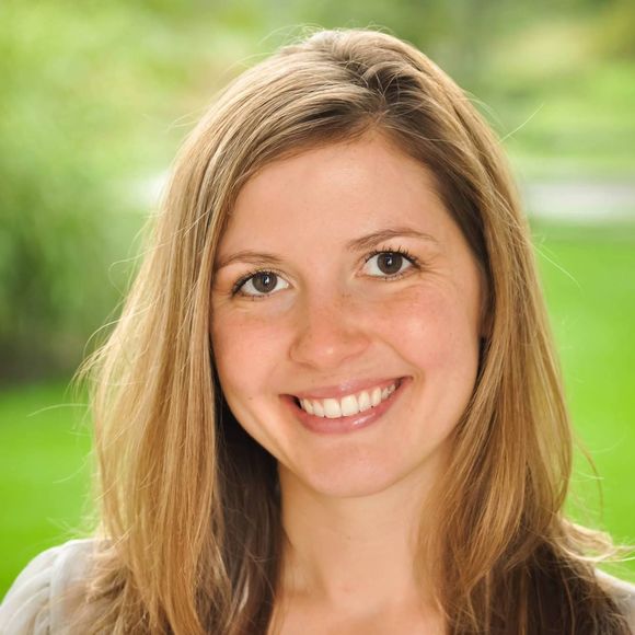 Profile Picture of Andrea Winzeler (@ajwinzeler) on Poshmark